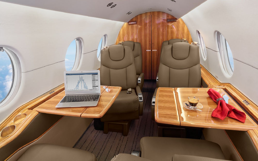 Hawker 400 XP